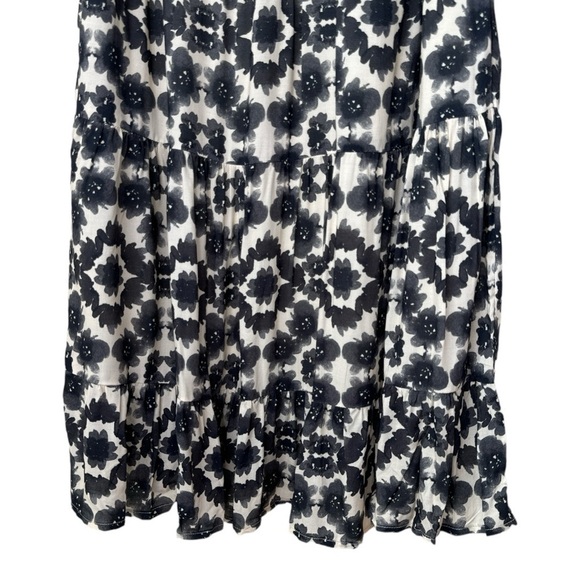 Amour Vert Elle Dress In Ink Flower NWT Size: Medium - Picture 5 of 12